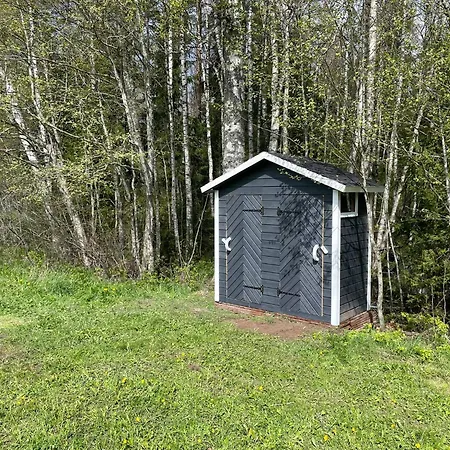 Poke Puhkemajad Campsite *